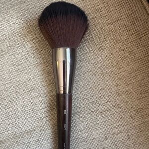 Makeup forever - POWDER BRUSH - LARGE - 130
ARTISAN BRUSH